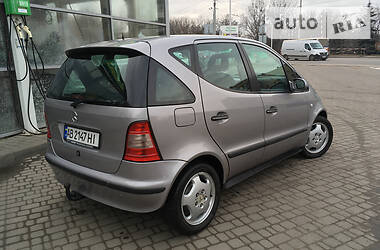 Хетчбек Mercedes-Benz A-Class 2000 в 