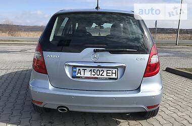 Хетчбек Mercedes-Benz A-Class 2009 в 