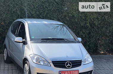 Купе Mercedes-Benz A-Class 2009 в 