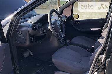 Хетчбек Mercedes-Benz A-Class 2001 в 