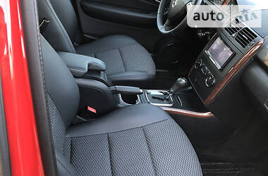 Хетчбек Mercedes-Benz A-Class 2010 в 