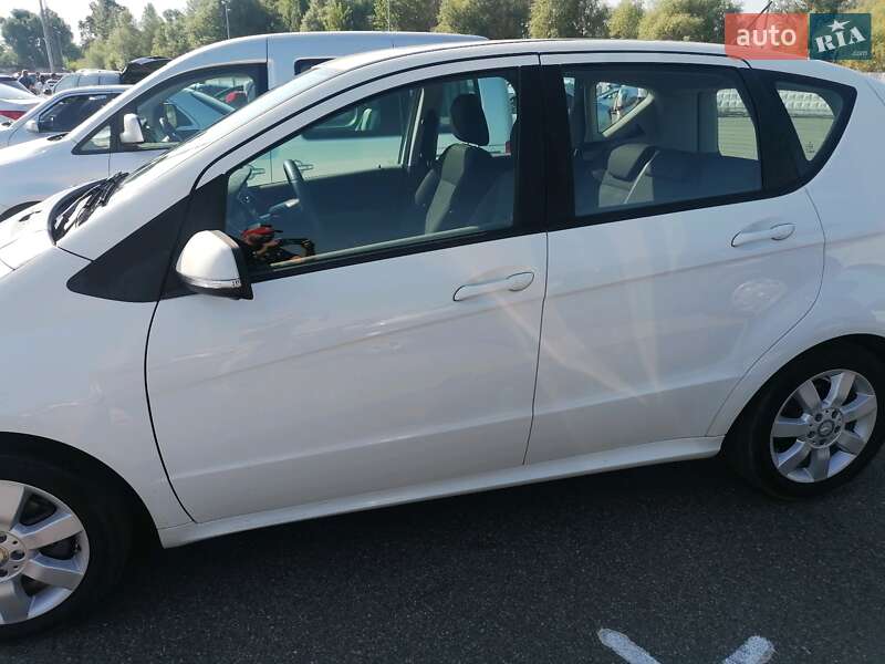 Хэтчбек Mercedes-Benz A-Class 2009 в Киеве