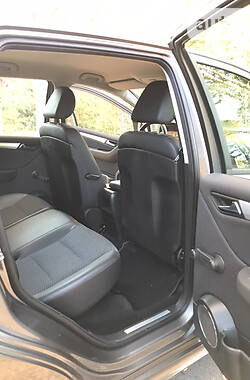 Хэтчбек Mercedes-Benz A-Class 2011 в 