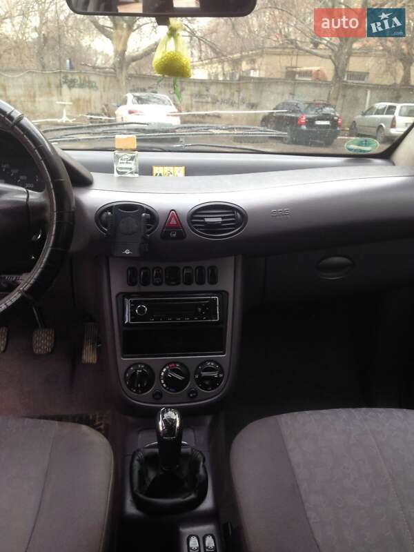 Хэтчбек Mercedes-Benz A-Class 2003 в Одессе