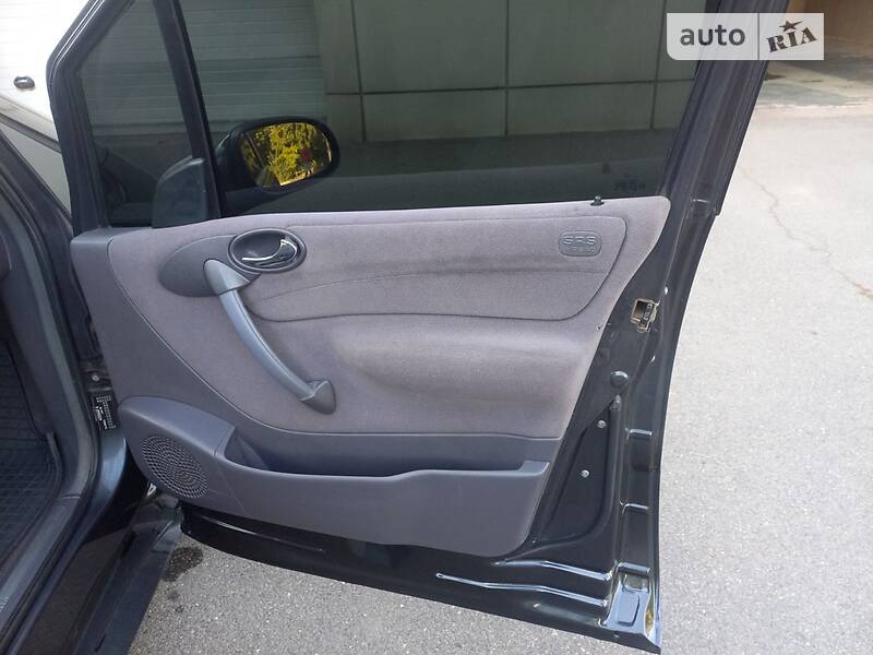Хетчбек Mercedes-Benz A-Class 2000 в Кривому Розі