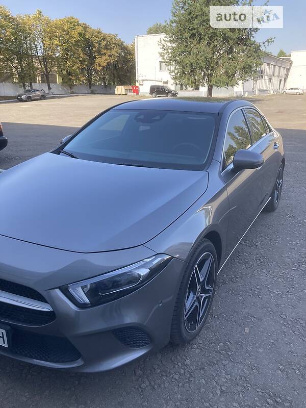 Седан Mercedes-Benz A-Class 2019 в Киеве