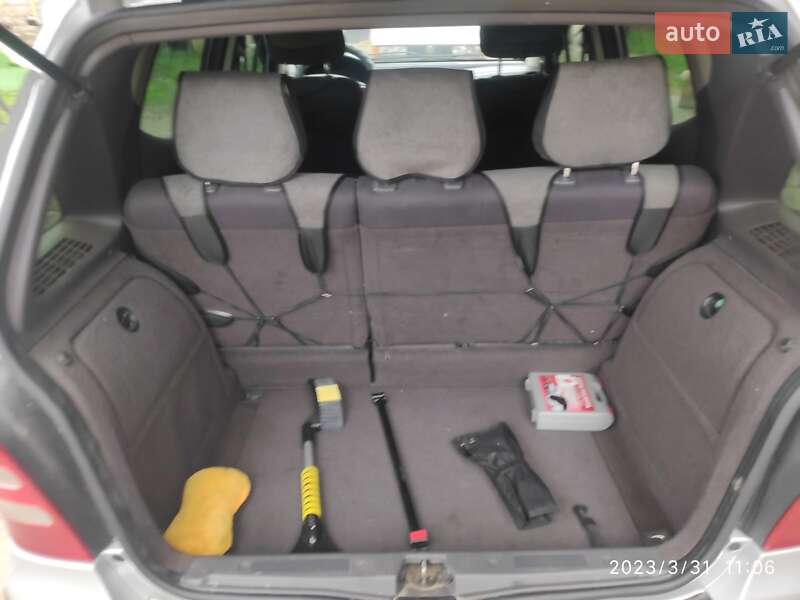Хэтчбек Mercedes-Benz A-Class 2001 в Могилев-Подольске фото 3 Хэтчбек Mercedes-Benz A-Class 2001 в Могилев-Подольске