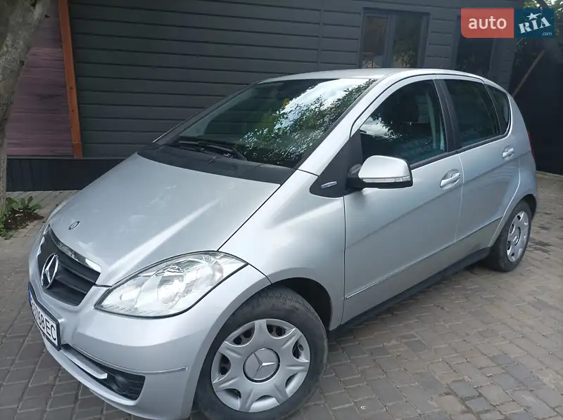 Mercedes-Benz A-Class 2011