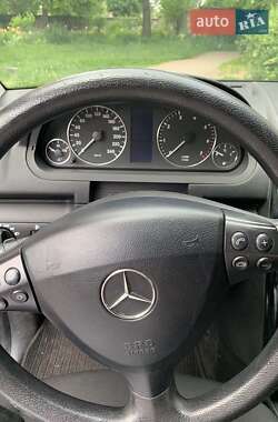 Хэтчбек Mercedes-Benz A-Class 2011 в 