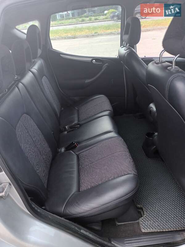 Хетчбек Mercedes-Benz A-Class 2001 в Кропивницькому