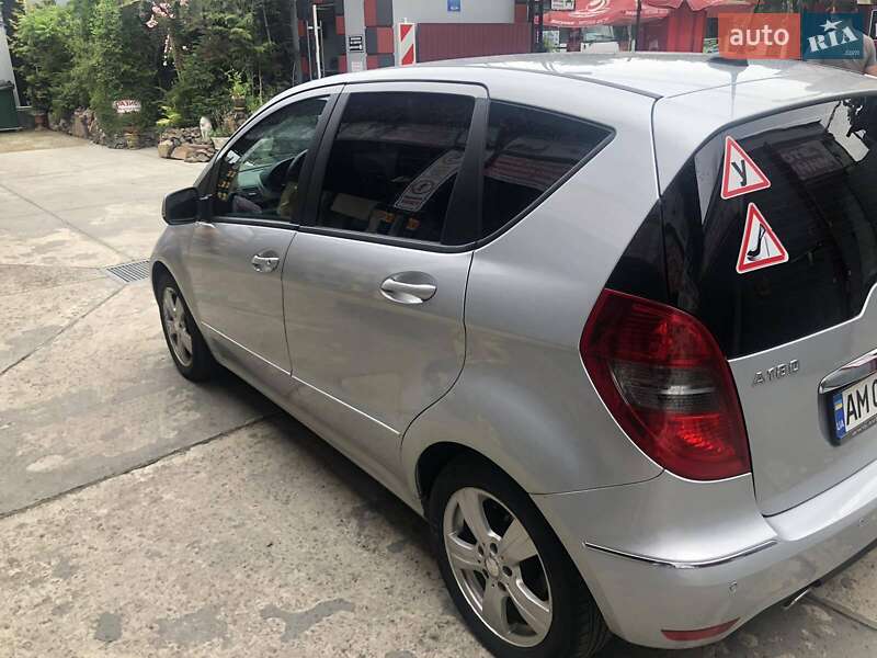 Хэтчбек Mercedes-Benz A-Class 2011 в Стрые фото 4 Хэтчбек Mercedes-Benz A-Class 2011 в Стрые