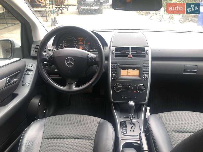 Хэтчбек Mercedes-Benz A-Class 2011 в Стрые фото 8 Хэтчбек Mercedes-Benz A-Class 2011 в Стрые