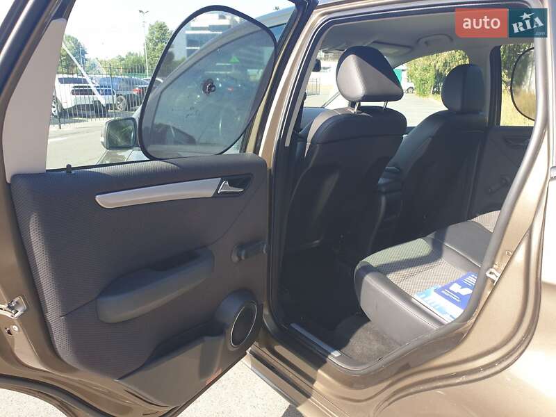 Хэтчбек Mercedes-Benz A-Class 2011 в Киеве