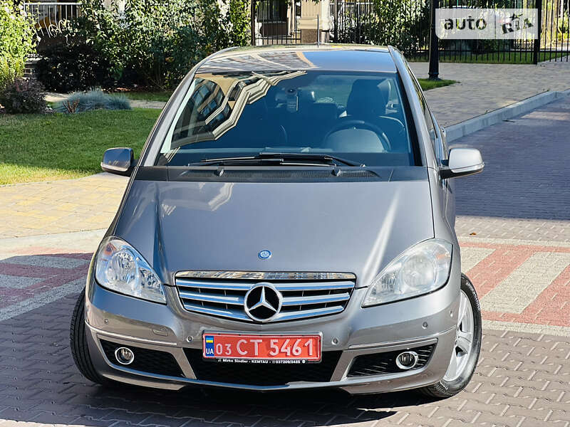 Хэтчбек Mercedes-Benz A-Class 2010 в Киеве