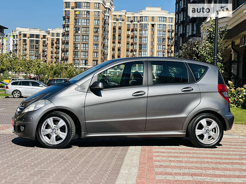 Хэтчбек Mercedes-Benz A-Class 2010 в Киеве