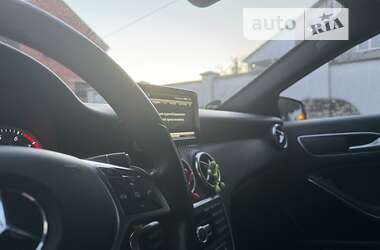 Хэтчбек Mercedes-Benz A-Class 2012 в 
