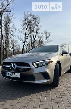 Седан Mercedes-Benz A-Class 2019 в Києві