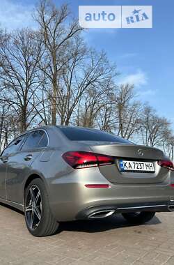 Седан Mercedes-Benz A-Class 2019 в Києві