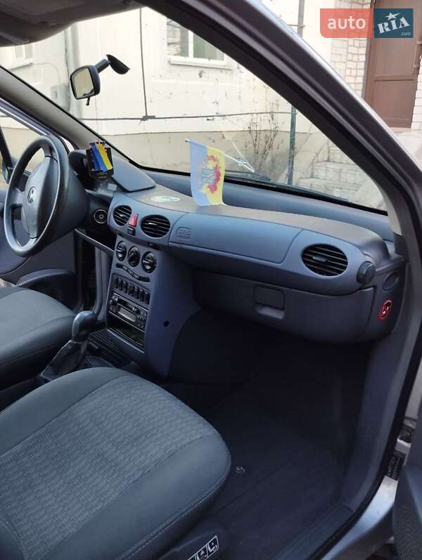 Хэтчбек Mercedes-Benz A-Class 1998 в Решетиловке фото 18 Хэтчбек Mercedes-Benz A-Class 1998 в Решетиловке