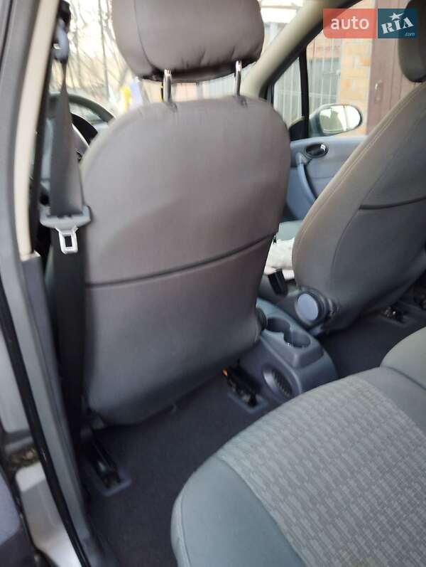 Хэтчбек Mercedes-Benz A-Class 1998 в Решетиловке фото 19 Хэтчбек Mercedes-Benz A-Class 1998 в Решетиловке