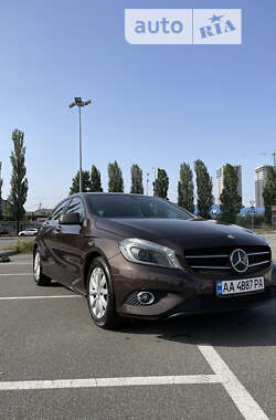 Хэтчбек Mercedes-Benz A-Class 2015 в Киеве