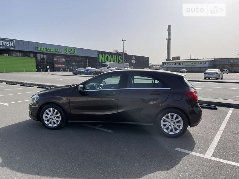 Хэтчбек Mercedes-Benz A-Class 2015 в Киеве
