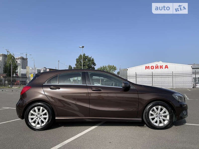 Хэтчбек Mercedes-Benz A-Class 2015 в Киеве