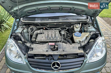 Хэтчбек Mercedes-Benz A-Class 2005 в 