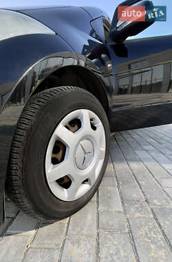 Хэтчбек Mercedes-Benz A-Class 2010 в 