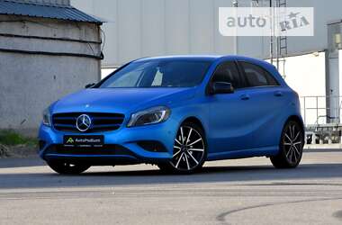 Хэтчбек Mercedes-Benz A-Class 2015 в Киеве