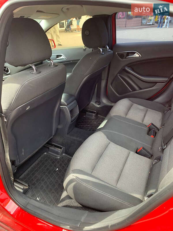 Хэтчбек Mercedes-Benz A-Class 2013 в Кривом Роге
