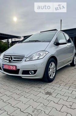 Хэтчбек Mercedes-Benz A-Class 2012 в Нововолынске