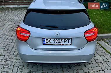 Хетчбек Mercedes-Benz A-Class 2015 в 