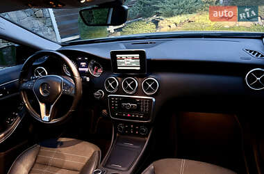 Хетчбек Mercedes-Benz A-Class 2015 в 