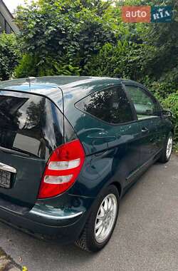 Хэтчбек Mercedes-Benz A-Class 2006 в 