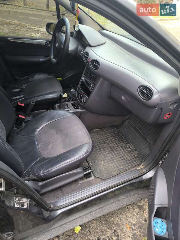 Хэтчбек Mercedes-Benz A-Class 2001 в Киеве фото 14 Хэтчбек Mercedes-Benz A-Class 2001 в Киеве