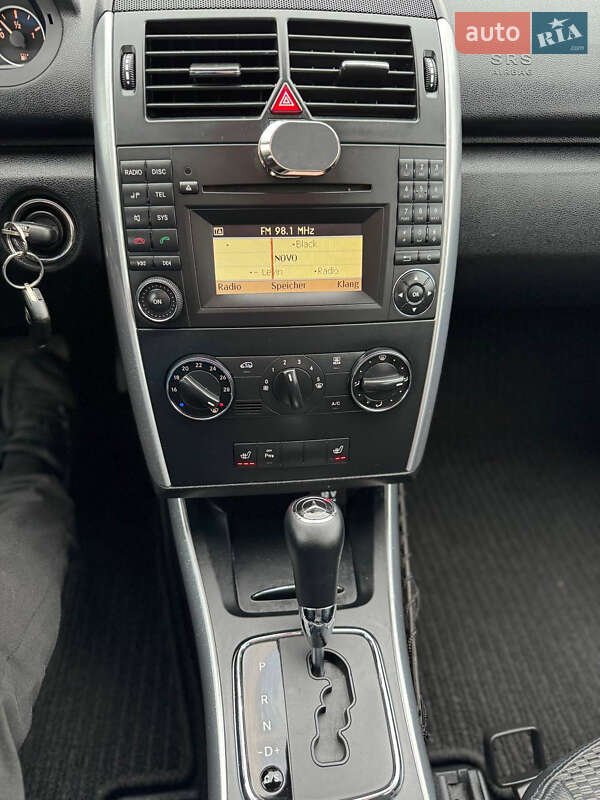 Хетчбек Mercedes-Benz A-Class 2009 в Вишневому фото 14 Хетчбек Mercedes-Benz A-Class 2009 в Вишневому