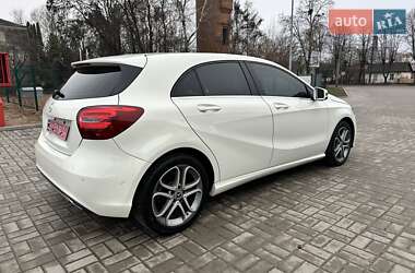 Хэтчбек Mercedes-Benz A-Class 2017 в 