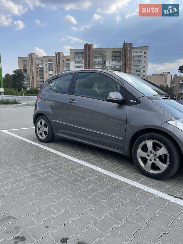 Хэтчбек Mercedes-Benz A-Class 2009 в Тернополе фото 3 Хэтчбек Mercedes-Benz A-Class 2009 в Тернополе