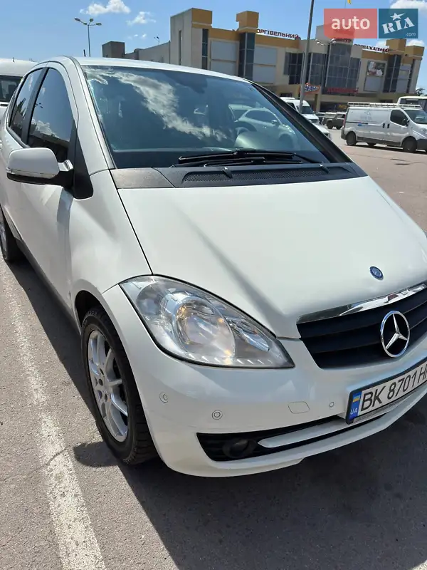 Mercedes-Benz A-Class 2011