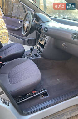 Хэтчбек Mercedes-Benz A-Class 2002 в 
