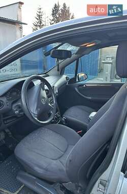 Хэтчбек Mercedes-Benz A-Class 2001 в 