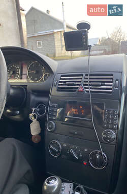 Хэтчбек Mercedes-Benz A-Class 2006 в 