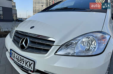 Хэтчбек Mercedes-Benz A-Class 2010 в 