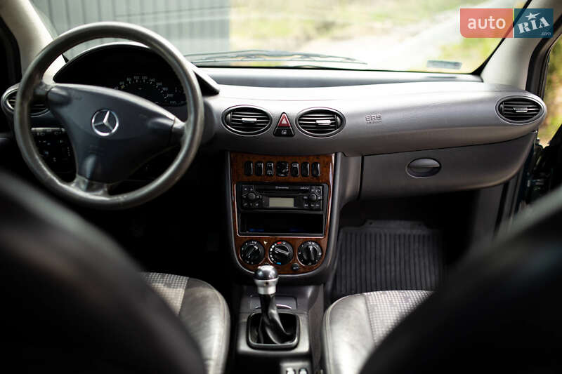 Хэтчбек Mercedes-Benz A-Class 2002 в 