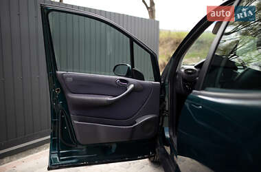 Хэтчбек Mercedes-Benz A-Class 2002 в 