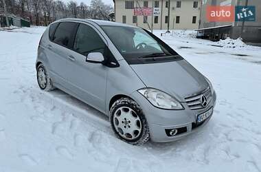 Хетчбек Mercedes-Benz A-Class 2010 в Новоукраїнці