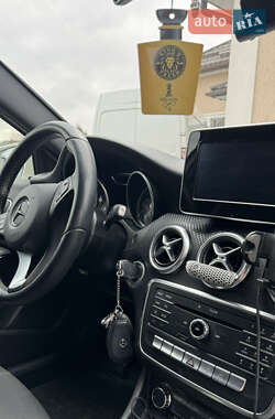 Хетчбек Mercedes-Benz A-Class 2016 в 