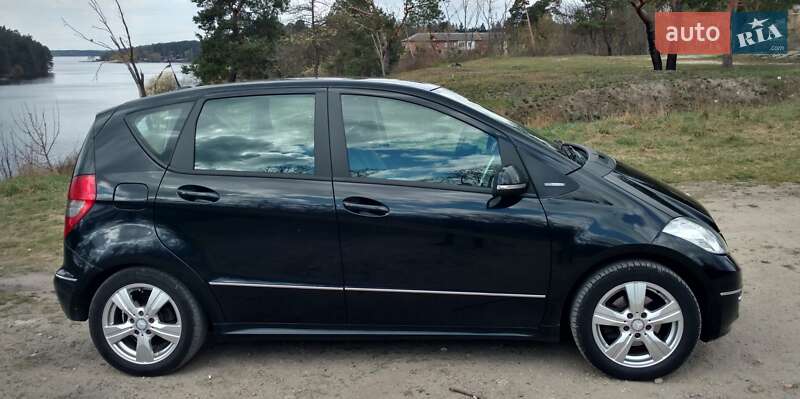 Хэтчбек Mercedes-Benz A-Class 2010 в Житомире