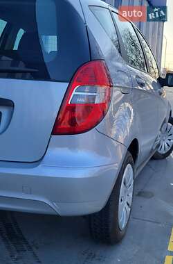 Хетчбек Mercedes-Benz A-Class 2010 в 